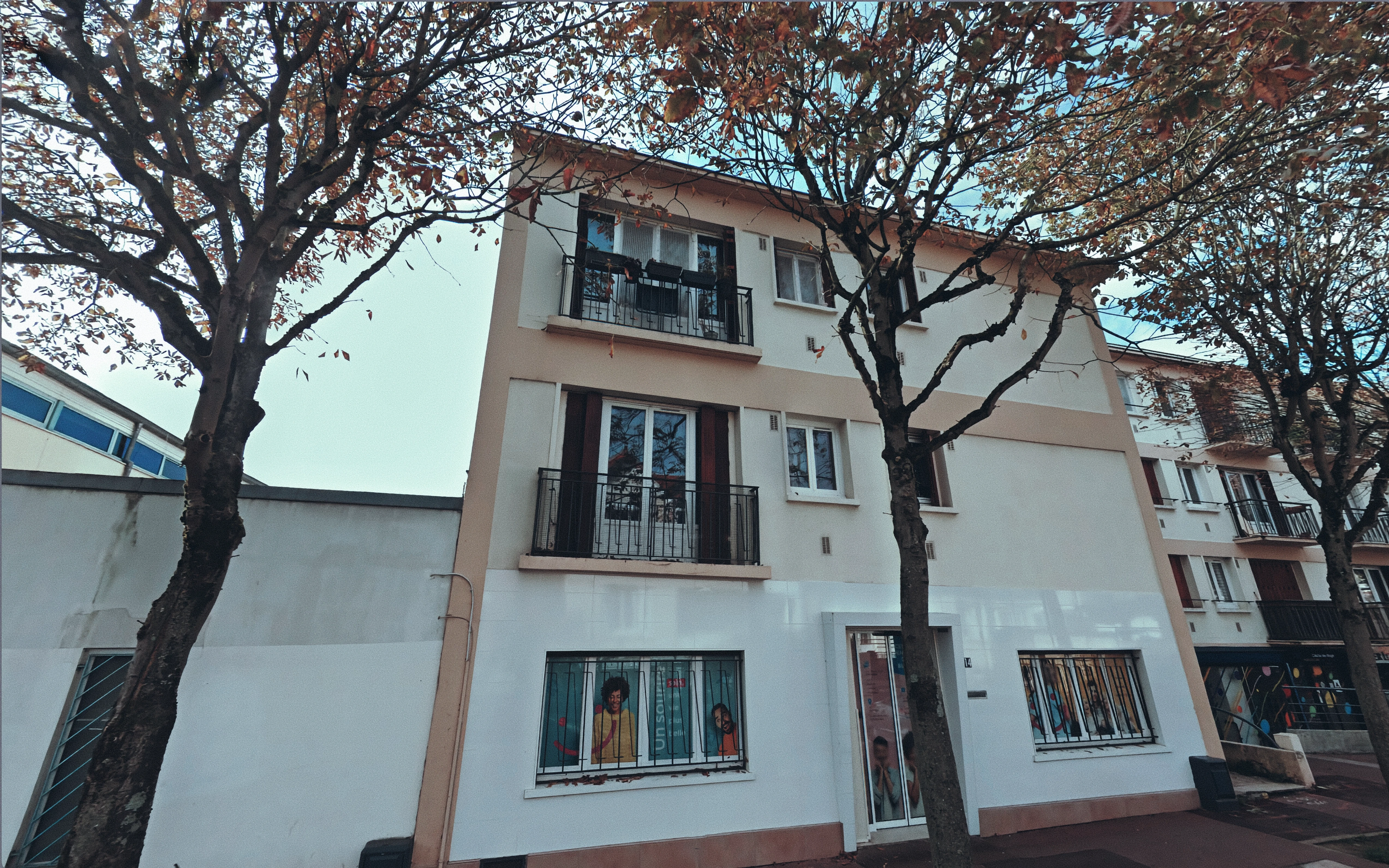 Clinic Exterior Image